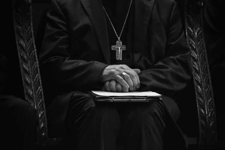 Nikaragua: reżim Daniela Ortegi rozwiązuje jezuitów i konfiskuje majątek zakonu