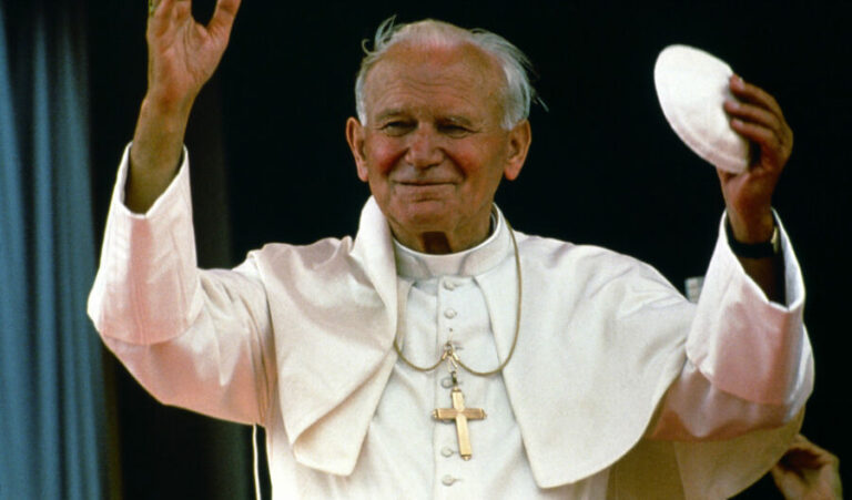 Nie dozwólmy zniszczyć dobrego imienia św. Jana Pawła II