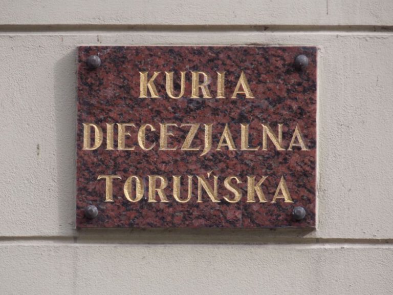 Toruń: atak na kurię diecezjalną