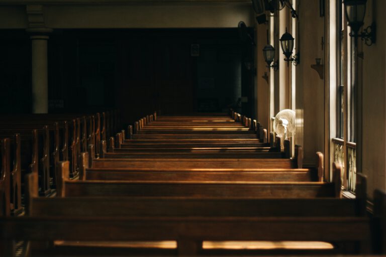Apel o zmniejszenie obostrzeń w kościołach