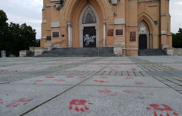 Łódź: dewastacja świątyni