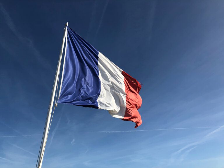 Francja: wzrost ataków na wolność religijną