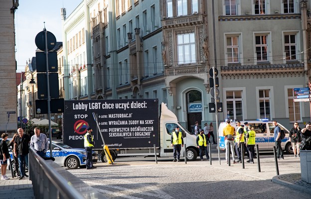 Wrocław: blokada auta pro-liferów