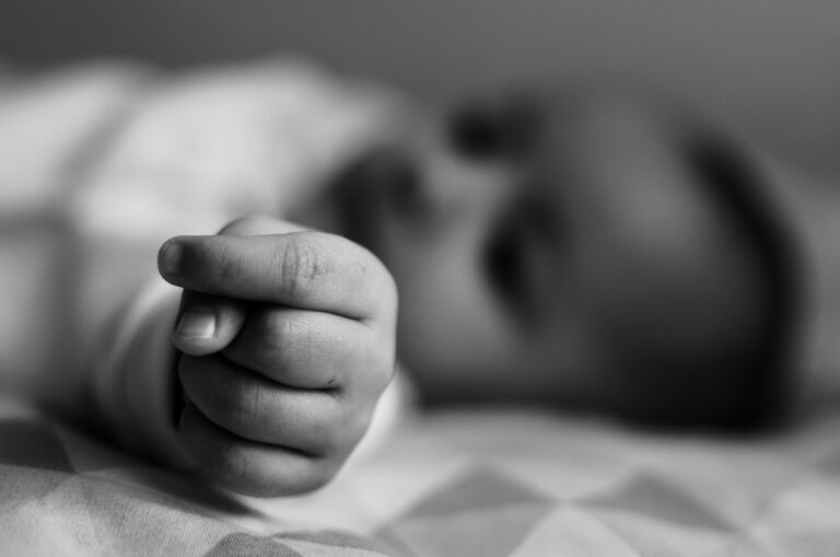 Holandia: możliwa eutanazja niemowląt