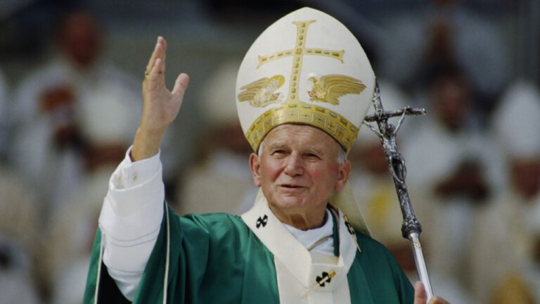 Stańmy w obronie św. Jana Pawła II [WYPEŁNIJ FORMULARZ]