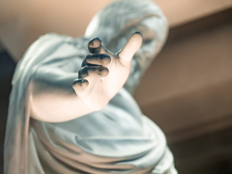 Belgia: na wysypisku śmieci znaleziono figurę Chrystusa